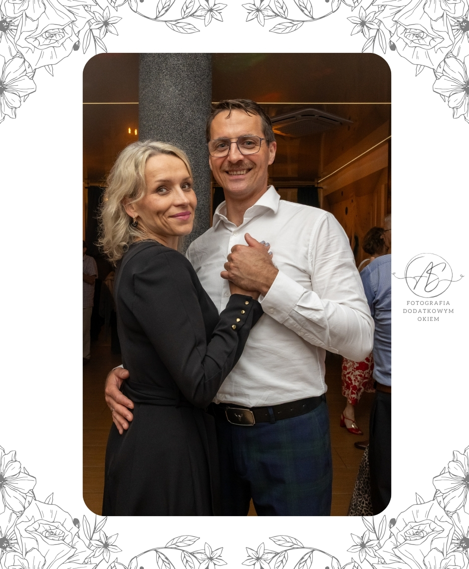 Fotografia Dodatkowym Okiem portfolio reportaż okolicznościowy osiemnastka młody dorosły Miłosz rodzina dzieci świętowanie impreza urodziny