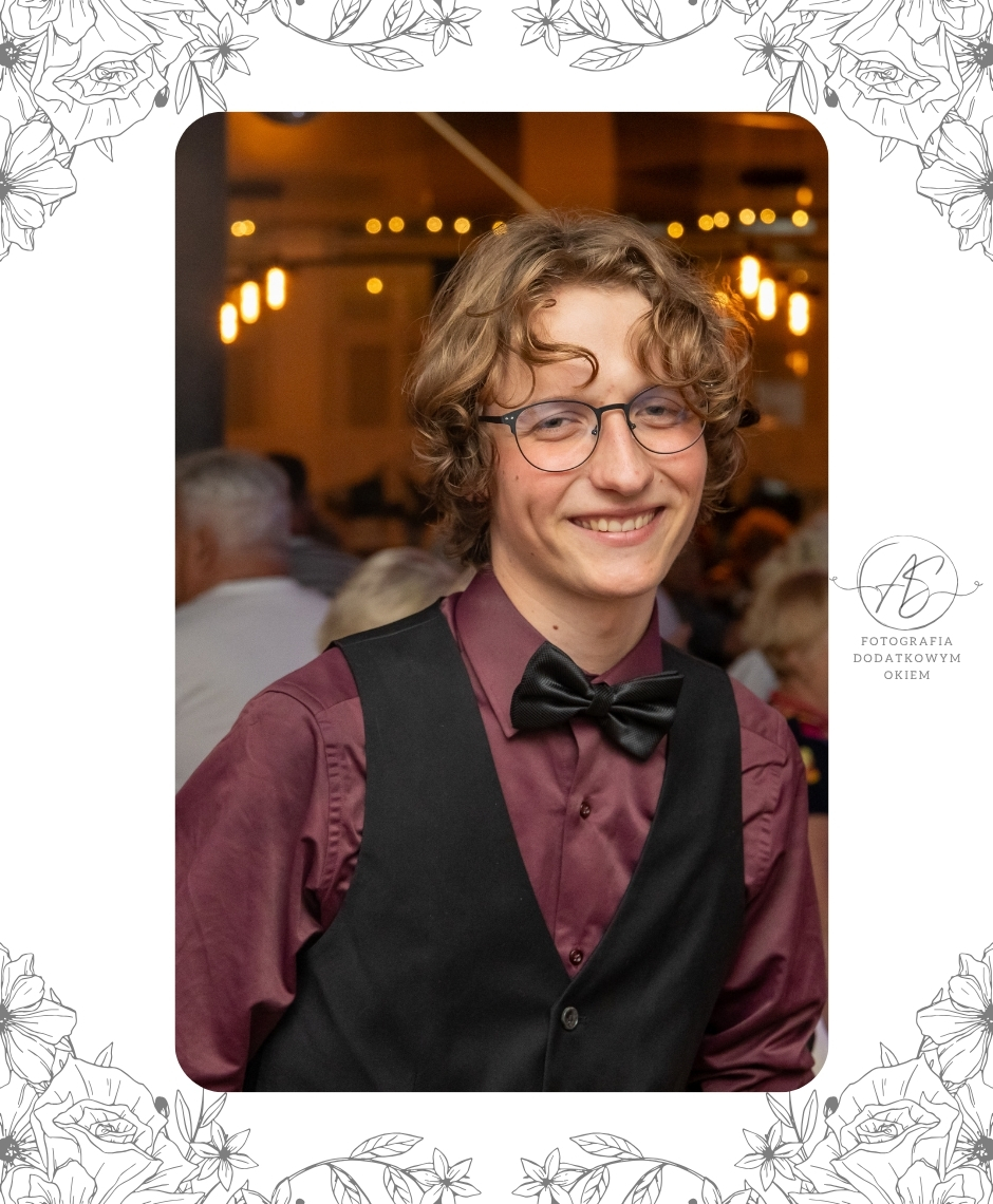 Fotografia Dodatkowym Okiem portfolio reportaż okolicznościowy osiemnastka młody dorosły Miłosz rodzina dzieci świętowanie impreza urodziny