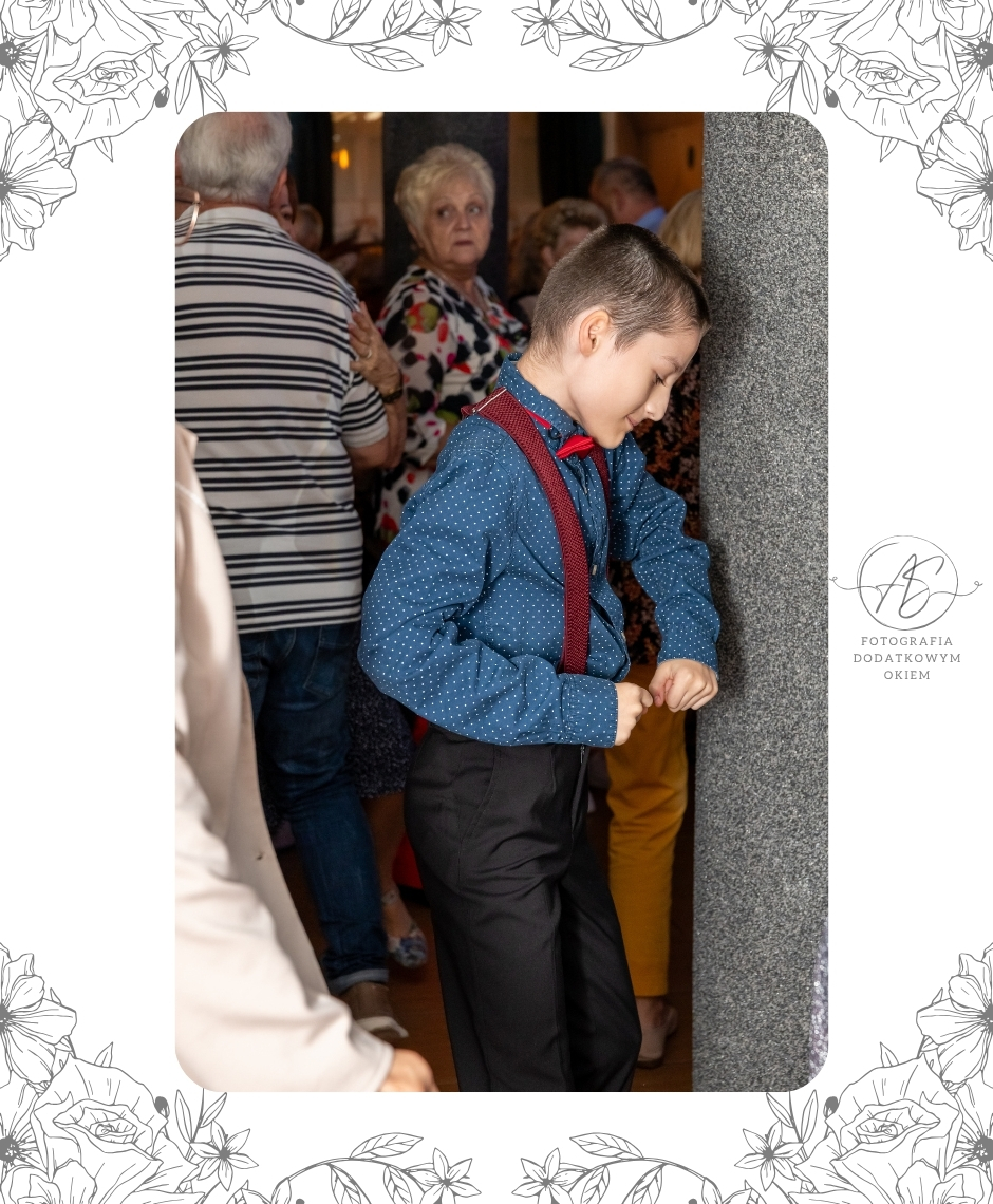 Fotografia Dodatkowym Okiem portfolio reportaż okolicznościowy osiemnastka młody dorosły Miłosz rodzina dzieci świętowanie impreza urodziny