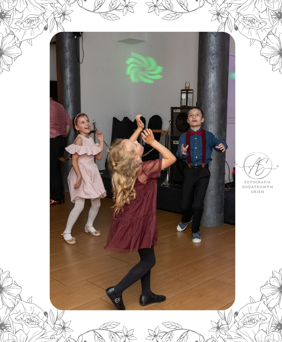 Fotografia Dodatkowym Okiem portfolio reportaż okolicznościowy osiemnastka młody dorosły Miłosz rodzina dzieci świętowanie impreza urodziny