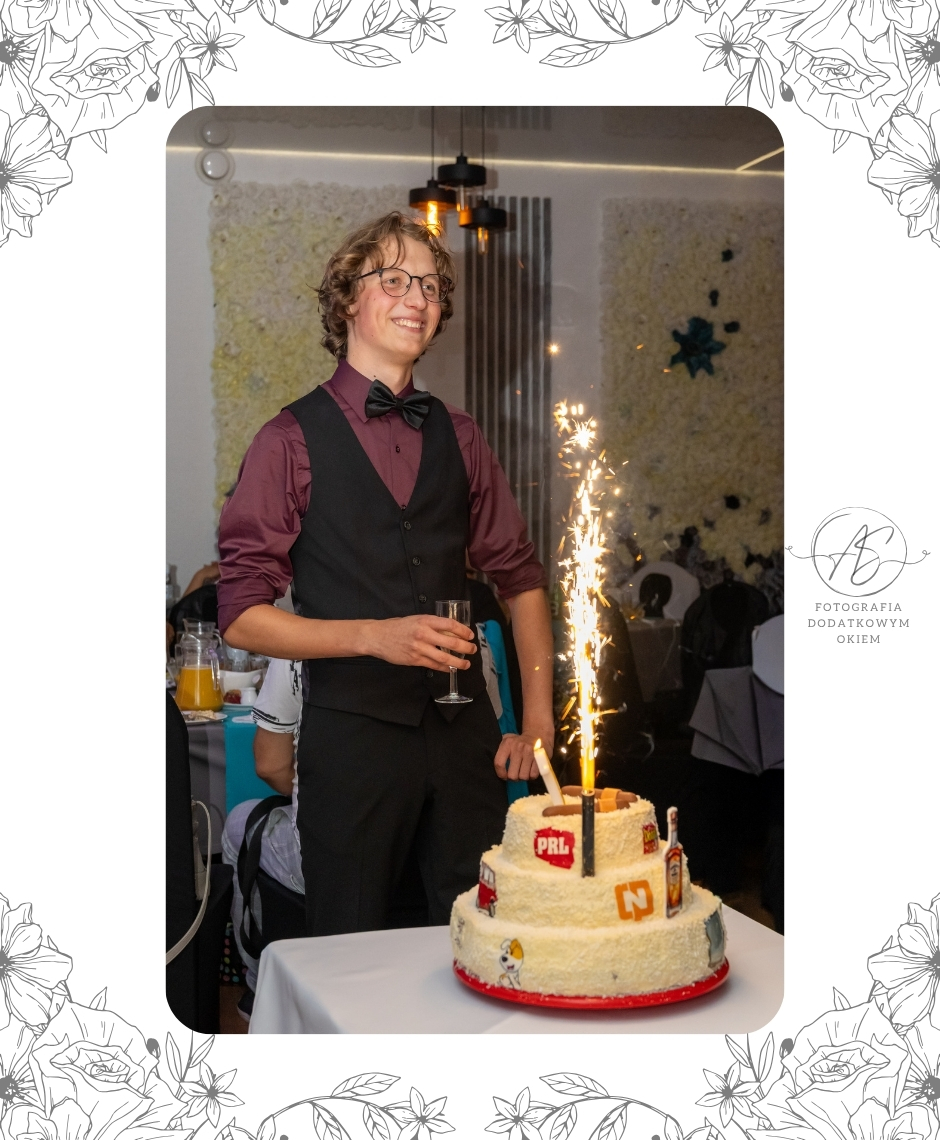 Fotografia Dodatkowym Okiem portfolio reportaż okolicznościowy osiemnastka młody dorosły Miłosz rodzina dzieci świętowanie impreza urodziny