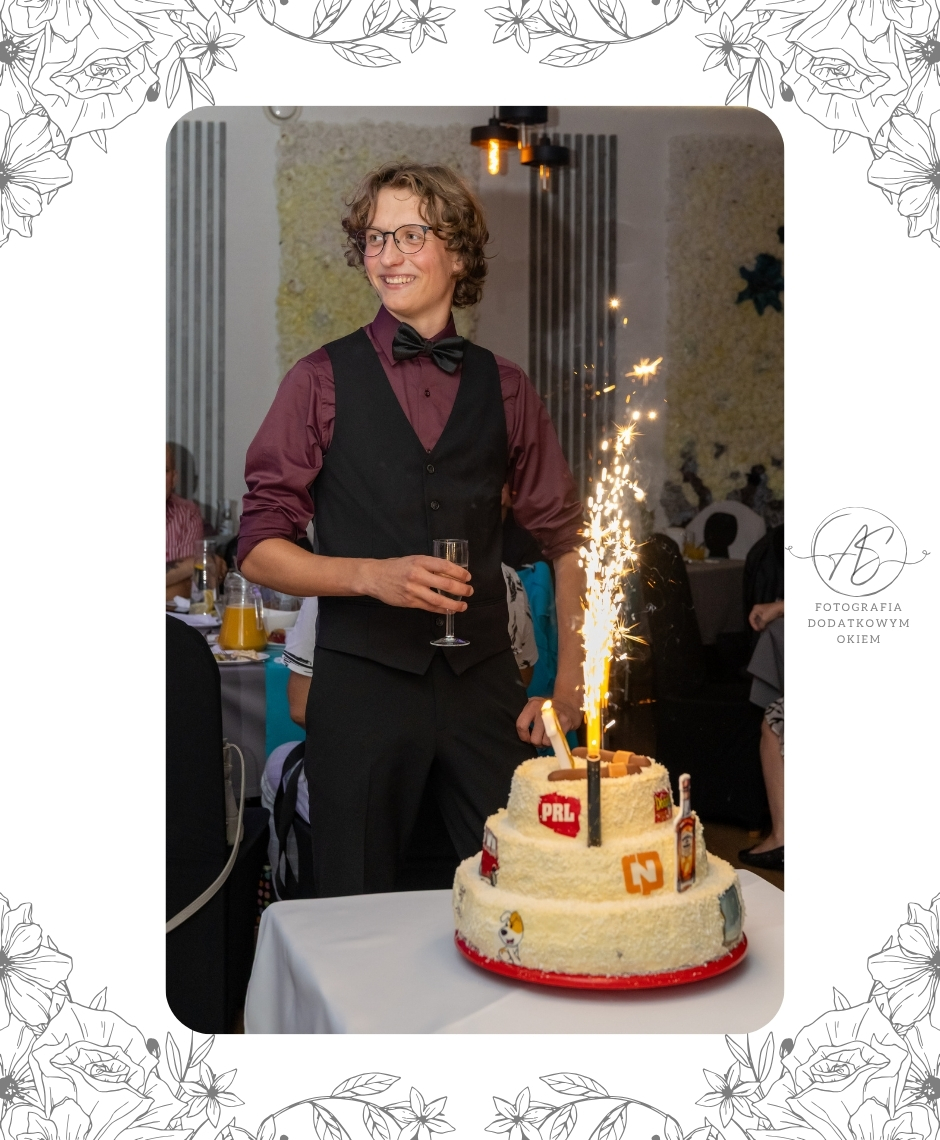 Fotografia Dodatkowym Okiem portfolio reportaż okolicznościowy osiemnastka młody dorosły Miłosz rodzina dzieci świętowanie impreza urodziny