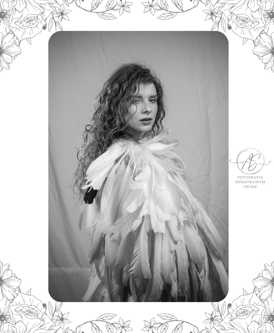 Fotografia Dodatkowym Okiem portfolio sesja kobieca expozycja kraków 2026 festiwal foto olivia sadej white