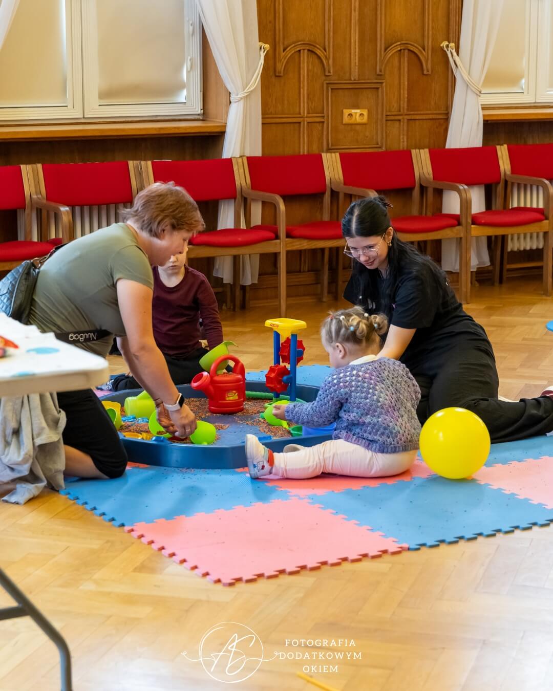 Strefa dla dzieci z animatorami Kreo Przestrzeń dla Edukacji podczas festiwalu Splotfest 2026 - ujęcie 22