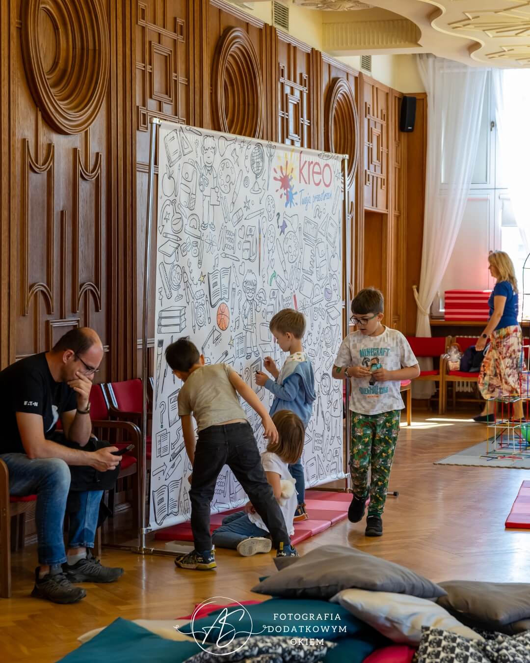 Strefa dla dzieci z animatorami Kreo Przestrzeń dla Edukacji podczas festiwalu Splotfest 2026 - ujęcie 4