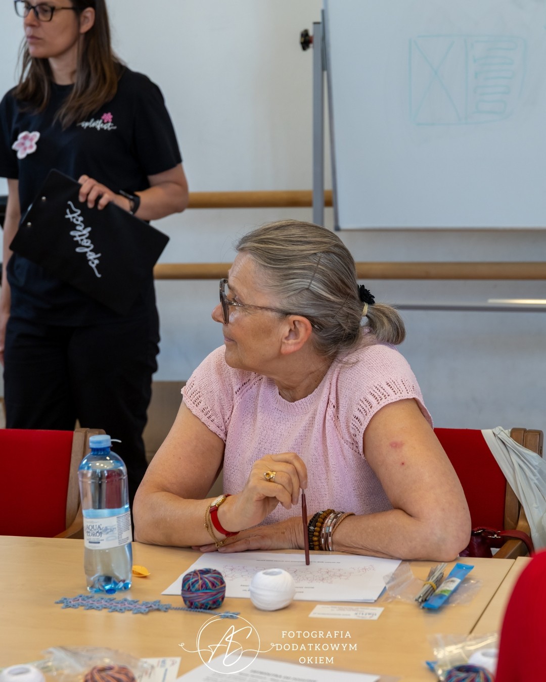 Warsztaty Frywolitka od podstaw prowadzone przez Beatę Stelmach podczas festiwalu Splotfest 2026 - ujęcie 23